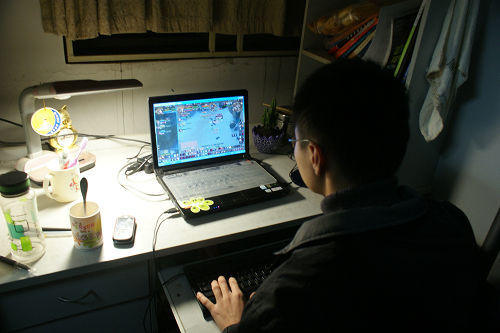 在家里做什么能赚钱，在家里玩游戏赚钱，在家能做的赚钱方法，在家好的赚钱方法。