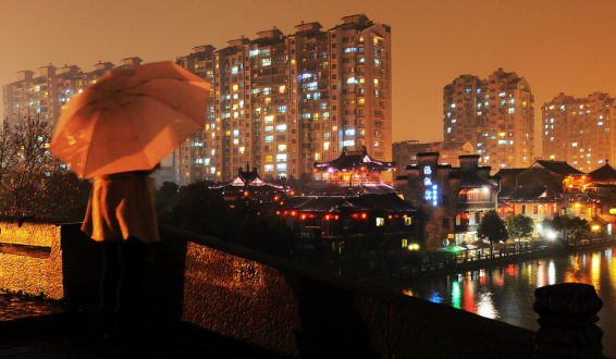 桥上看风景