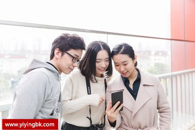 看手机，www.yiyingbk.com
