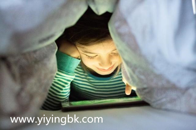 被窝里玩手机也能免费赚钱，www.yiyingbk.com