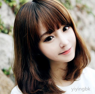 看头美女的头发，勾起了我对她的回忆。www.yiyingbk.com