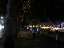 秋天的夜晚，www.yiyingbk.com